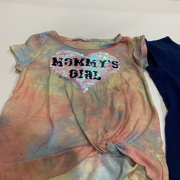 Sparkle bundle-5T short sleeve shirts. One says mommy/daddy girl other says LOVE - Picture 2 of 5